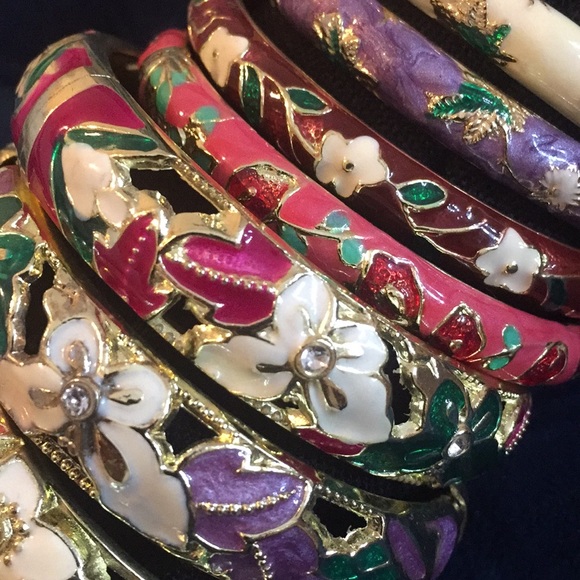 Flower bangles / bracelets - Picture 2 of 3